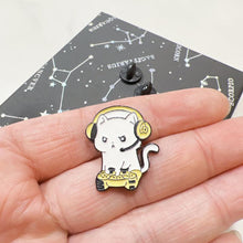 Load image into Gallery viewer, Cute Gaming Cat Lapel Pin – Gift for Gamers and Feline Fans