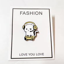 Load image into Gallery viewer, Cute Gaming Cat Lapel Pin – Gift for Gamers and Feline Fans