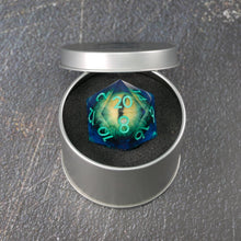 Load image into Gallery viewer, Remorhaz&#39;s Eye | Giant D20 Moving Eye DnD Dice | Acrylic RPG Gaming Dice
