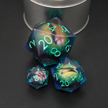 Load image into Gallery viewer, Remorhaz&#39;s Eye | Giant D20 Moving Eye DnD Dice | Acrylic RPG Gaming Dice
